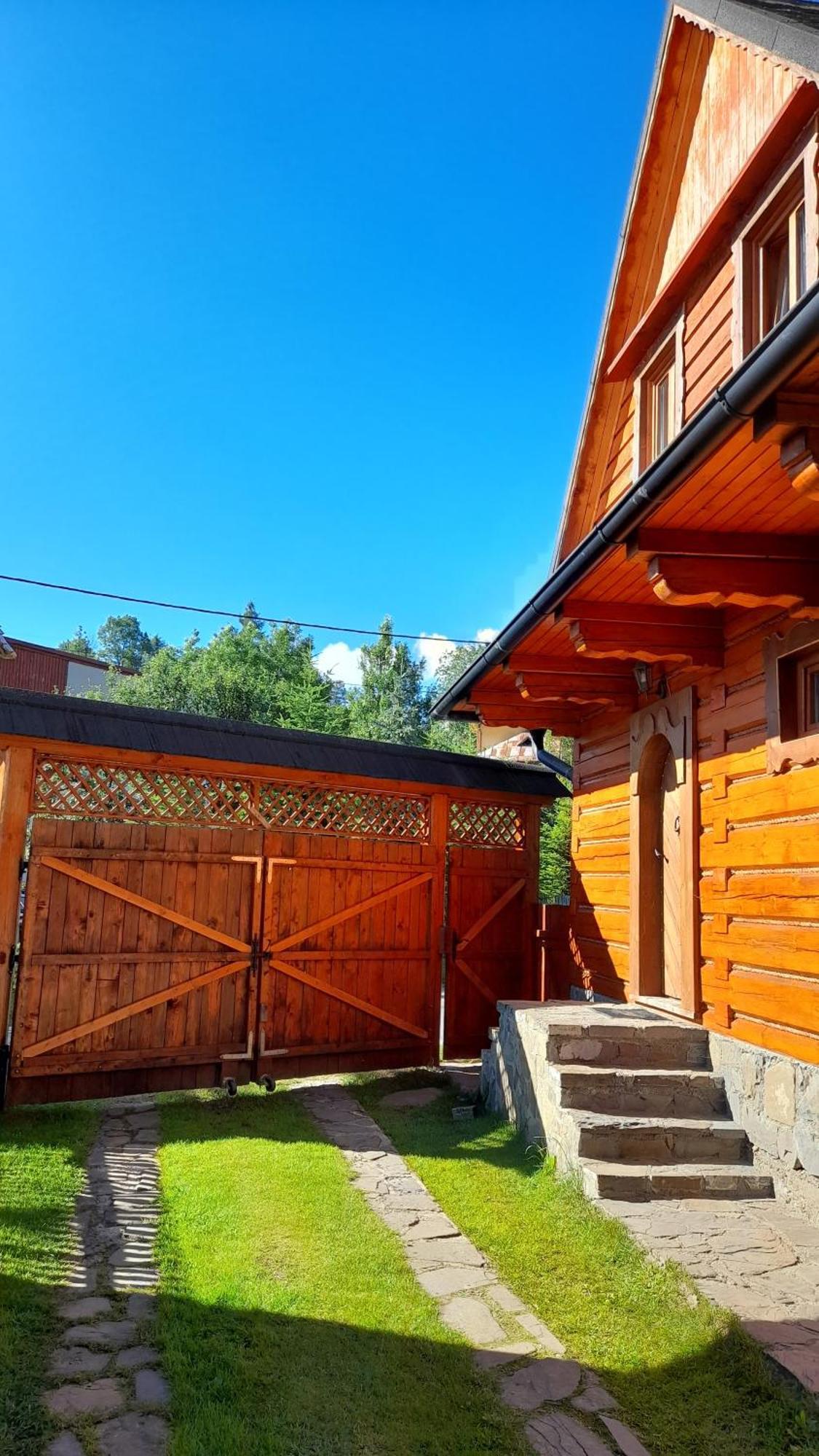 Drevenica Deni Villa Osturna ภายนอก รูปภาพ