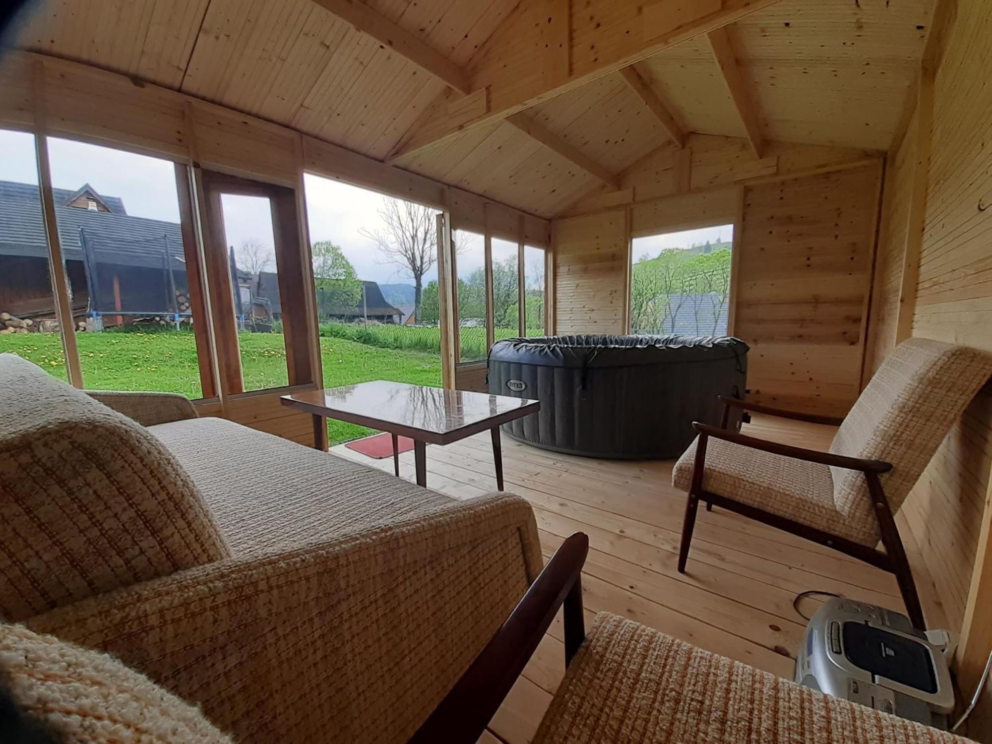 Drevenica Deni Villa Osturna ภายนอก รูปภาพ